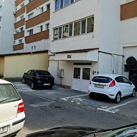 Garsoniera 1 Decembrie Apartment อัลบายูเลีย ภายนอก รูปภาพ