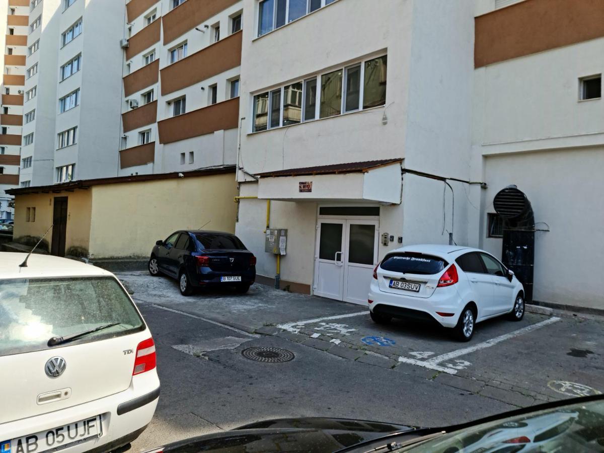 Garsoniera 1 Decembrie Apartment อัลบายูเลีย ภายนอก รูปภาพ