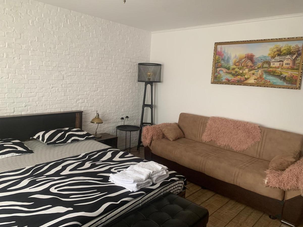 Garsoniera 1 Decembrie Apartment อัลบายูเลีย ภายนอก รูปภาพ
