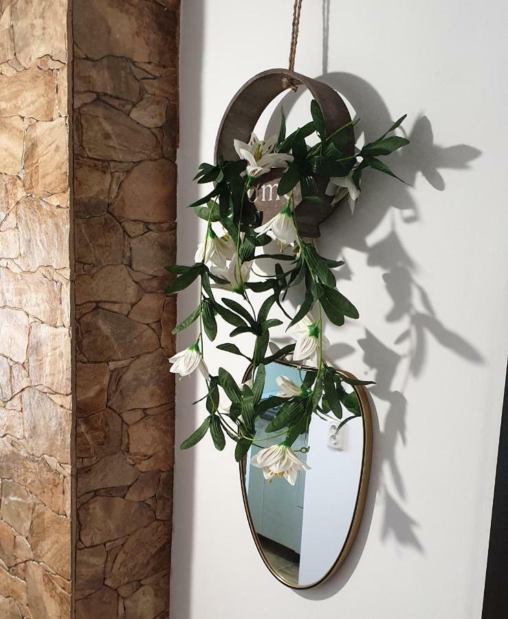 Garsoniera 1 Decembrie Apartment อัลบายูเลีย ภายนอก รูปภาพ
